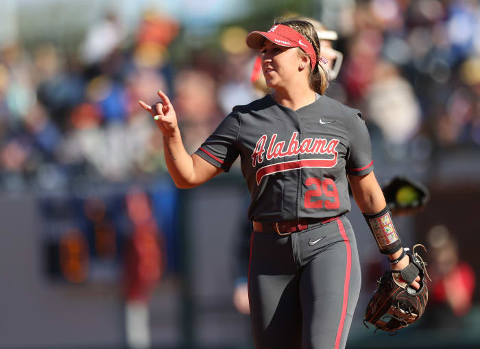 Alabama Softball Upset 3-1 by Western Kentucky - Sports Illustrated ...