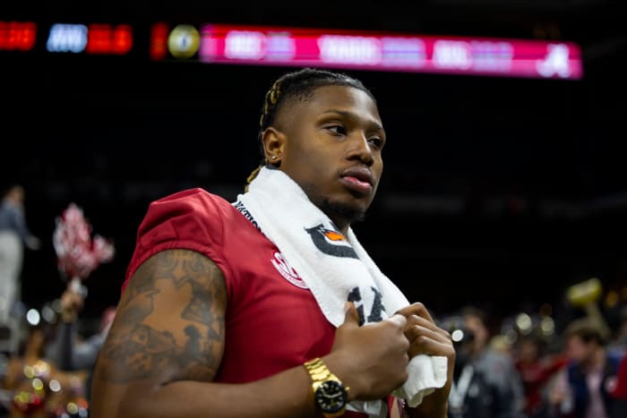 Alabama Crimson Tide linebacker Christopher Allen (4) against the Georgia Bulldogs in the 2022 CFP college football national championship game at Lucas Oil Stadium.