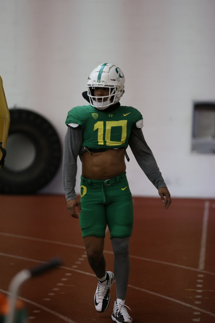 Oregon Ducks Football Linebacker Justin Flowe Progressing Back From ...