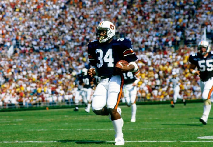 Oct 12, 1985; Auburn, AL, USA; FILE PHOTO; Auburn Tigers running back Bo Jackson (34) carries the ball against the Florida State Seminoles at Jordan Hare Stadium.