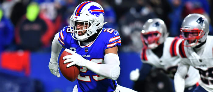 Brown: Micah Hyde Steps Up in Buffalo - Sports Illustrated Iowa ...