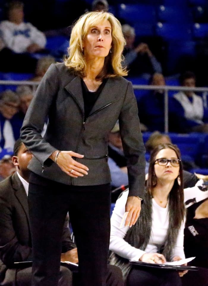 UW Hires Rice Coach to Right Husky Women's Team - Sports Illustrated ...