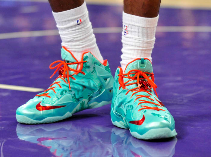 The Ten Best Christmas Basketball Shoes in NBA History - Sports ...