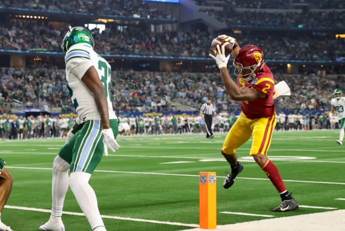 Look: Photos From USC's Cotton Bowl Collapse Vs. Tulane - Sports ...