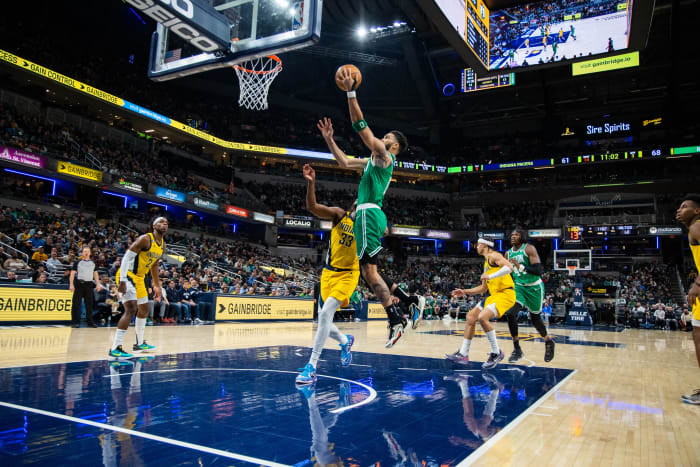 Jayson Tatum Discusses Hard Fall On His Injured Left Wrist - Sports 