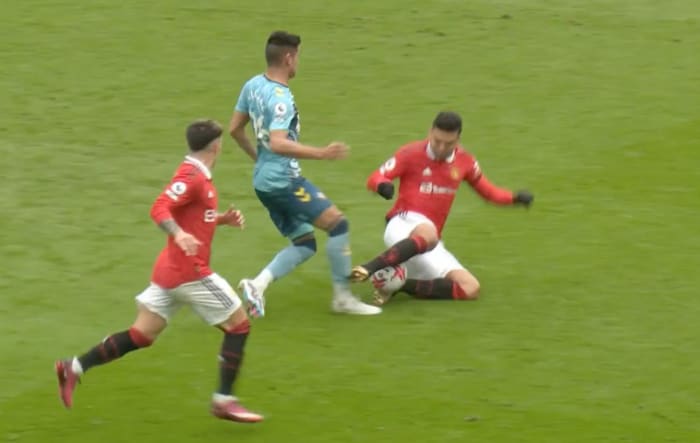 Casemiro Red Card Vs Southampton Correct Says Former Epl Referee