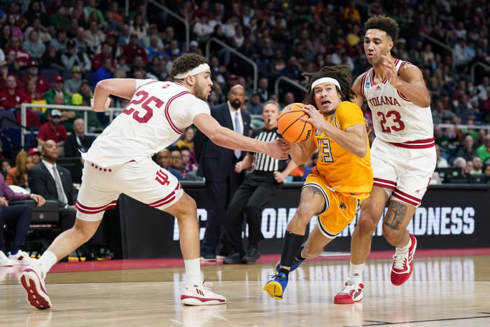 WATCH: Trayce Jackson-Davis Rejects Kent State Layup Before Halftime ...