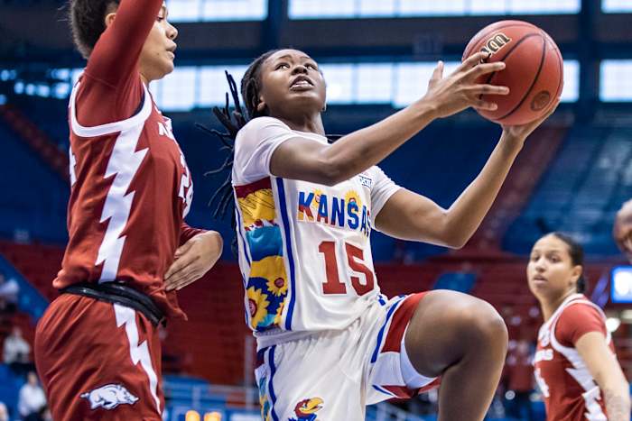 Live Blog Kansas Jayhawks Host Washington Huskies In Wnit Fab 4 Blue Wings Rising 1521