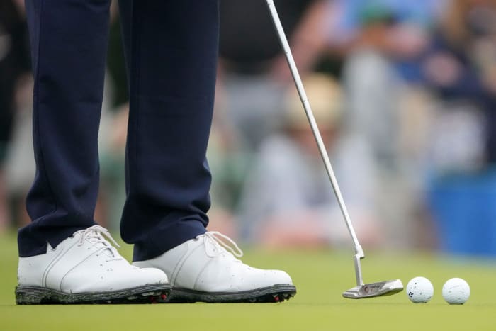 What Shoes is Tiger Woods Wearing at The Masters? - Sports Illustrated ...