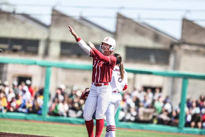 No. 13 Alabama Softball Splits Doubleheader In Front Of Record Crowd ...