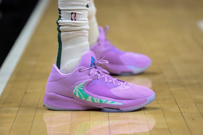 Ranking Giannis Antetokounmpo's Best Shoes of the NBA Season - Sports ...