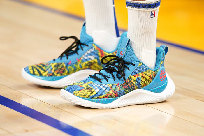 View of Stephen Curry's blue and orange shoes.