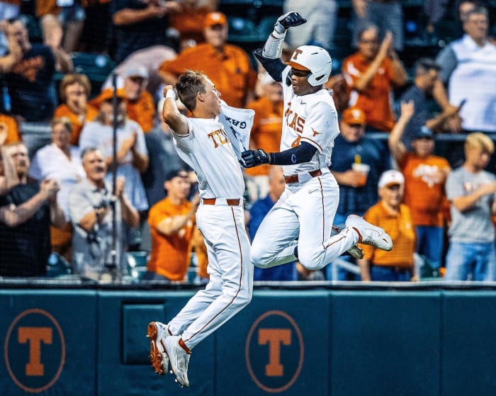 Texas Longhorns Vs. No. 6 West Virginia Mountaineers: Live Game Updates ...