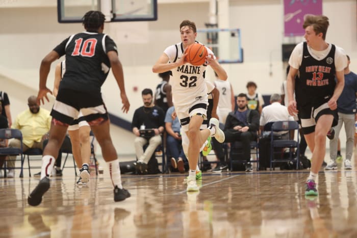 WATCH: Duke Basketball Signee Cooper Flagg Throws Ridiculous Pass ...