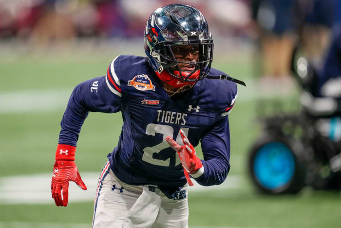 December 18, 2021;  Atlanta, GA, USA;  Jackson State Tigers defensive back Shilo Sanders (21) warms up before the game against the South Carolina State Bulldogs during the 2021 Celebration at Mercedes-Benz Stadium.  Mandatory Credit: Dale Zanine-USA TODAY Sports