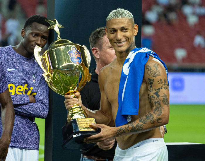 Richarlison hattrick helps Tottenham win Tiger Cup trophy Futbol on