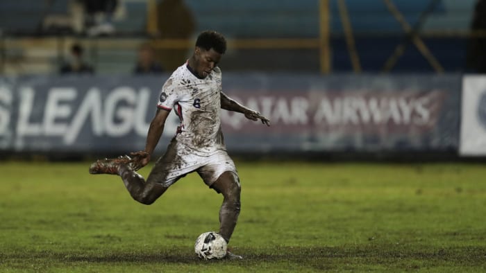 Younis Musa jugó para USMNT en El Salvador