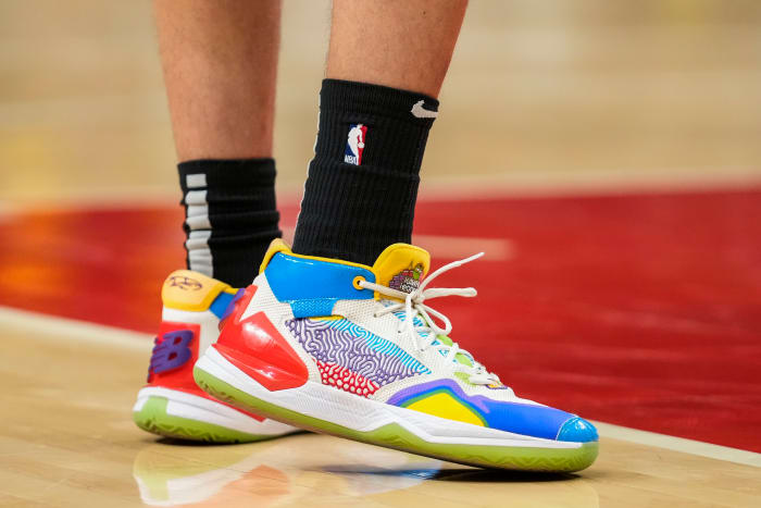 Portland Trail Blazers goaltender CJ Elleby wore the New Balance KAWHI.