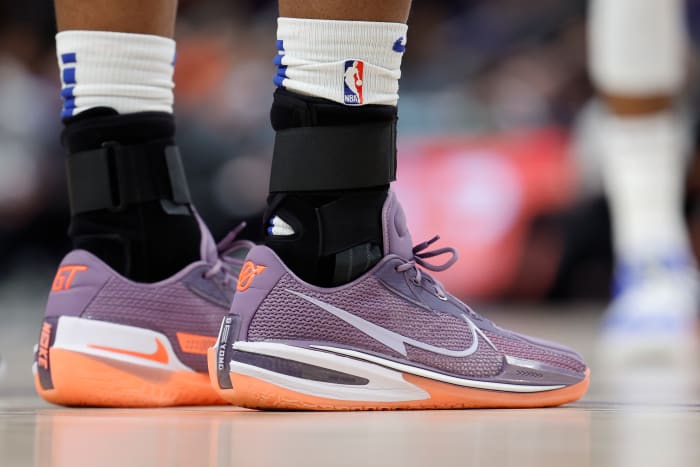 Top Ten Sneakers Worn by New York Knicks in 2021-22 Season - Sports ...
