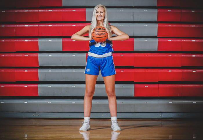 A graduate of Hamilton Southeastern High School, Sydney Parrish is a member of the 2019 High School Girls' Basketball Superteam.