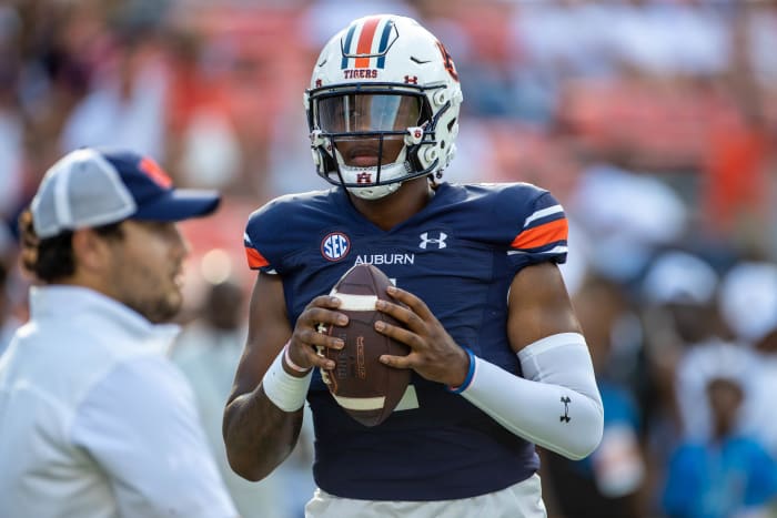 Auburn quarterback TJ Finley pregame before Auburn vs Mercer.