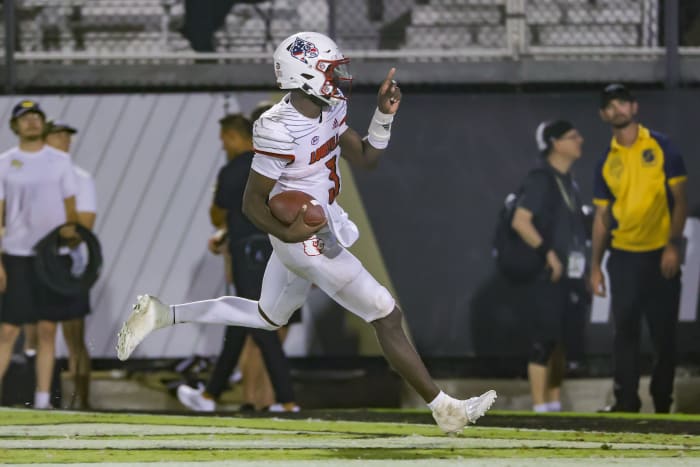 Louisville quarterback Malik Cunningham