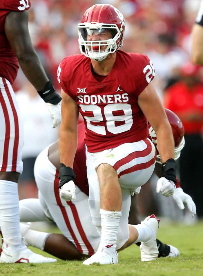 'Crazy' Oklahoma Sooners LB Danny Stutsman is Part Entertainer, All ...