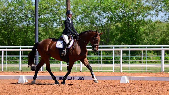 TCU Equestrian: Riders Of The Purple Sage - Sports Illustrated TCU ...