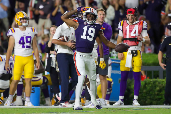 Auburn Tigers wide receiver Omari Kelly (19) celebrates his first down catch during the game between the LSU Tigers and the Auburn Tigers at Jordan-Hare Stadium on Oct. 1, 2022.