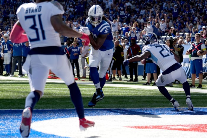 Indianapolis Colts tight end Mo Alie-Cox (81) moves into the end zone for a touchdown Sunday, Oct. 2, 2022, during a game against the Tennessee Titans at Lucas Oil Stadium in Indianapolis.