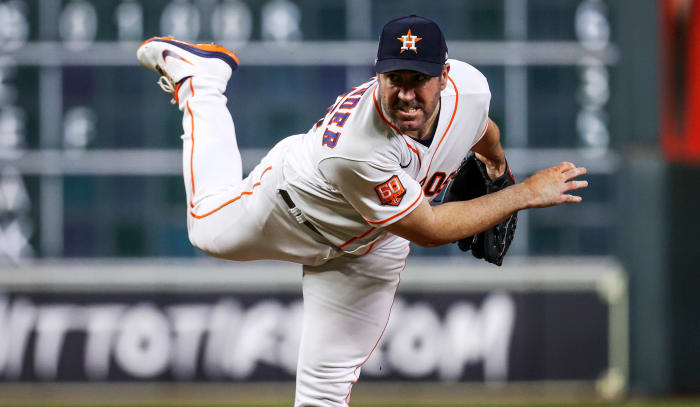 Astros ace Justin Verlander pitches his final regular season game against the Phillies.