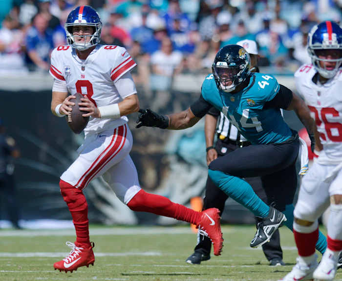 New York Giants QB Daniel Jones Earns NFC Offensive POTW Honors ...