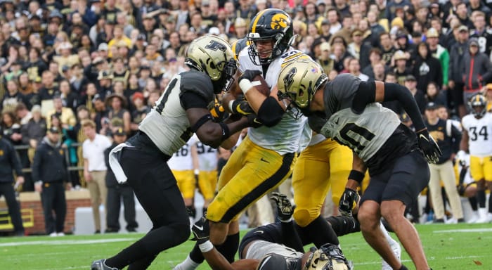 Sam LaPorta Mackey Award Finalist - Sports Illustrated Iowa Hawkeyes ...