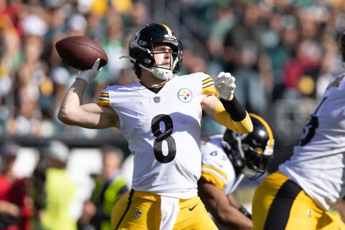 Pickett reemplazó a Mitch Trubisky como mariscal de campo titular luego de que los Steelers lo seleccionaran en la primera ronda de 2022.