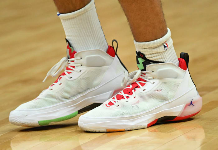 Best Basketball Shoes to Buy for Holiday Season - Sports Illustrated ...