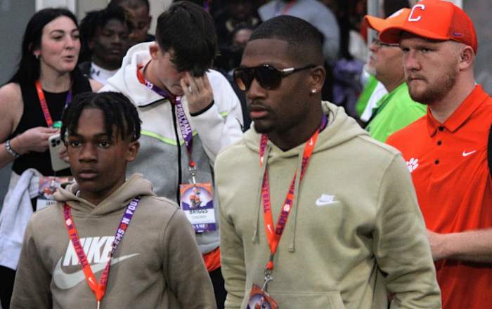 2024 CB Tavoy Feagin Commits to Clemson Tigers - Sports Illustrated ...