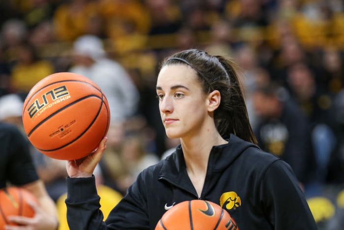 Caitlin Clark Again Named B1G POY - Sports Illustrated Iowa Hawkeyes ...