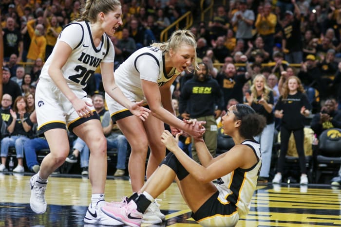 Photo Gallery: Iowa Downs No. 2 Buckeyes - Sports Illustrated Iowa ...