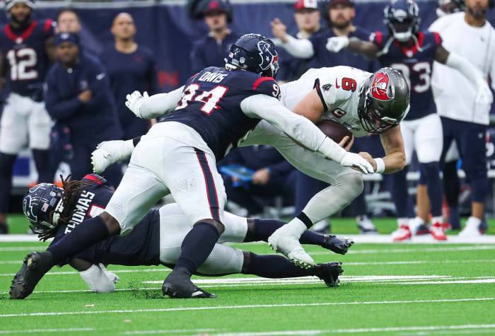 Houston Texans Re-Sign Khalil Davis After Career-Best Season - Sports ...