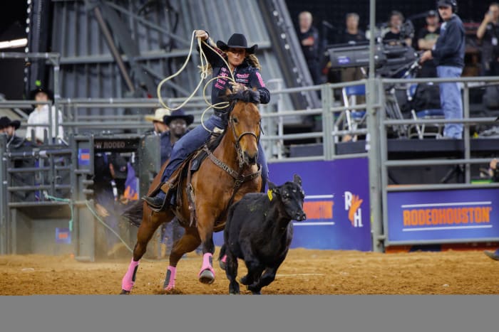 Queen of Breakaway Roping, Jackie Crawford, Crowned First Rodeo Houston ...