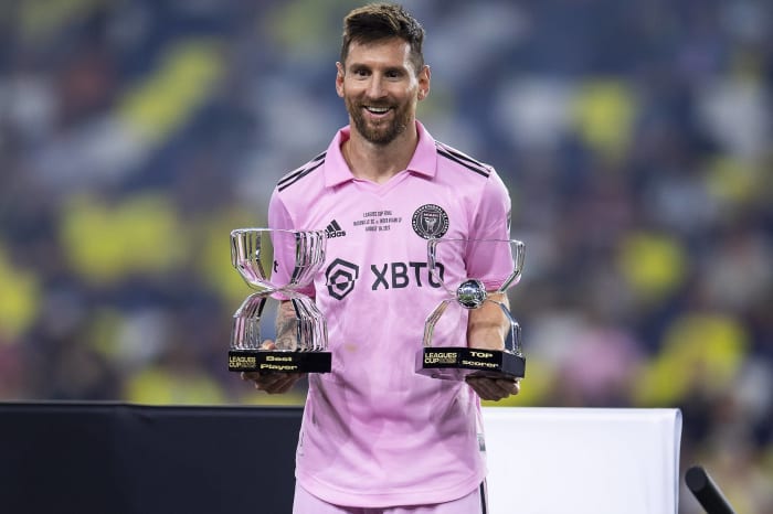 Lionel Messi wins The Best FIFA Men's Player award for 3rd time ...