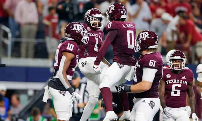 No. 23 Texas A&M Aggies Lead New Mexico Lobos 35-7 At Half Behind 4 ...