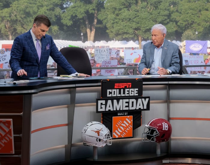 College GameDay Coming to Texas Longhorns vs. Oklahoma Sooners Sports