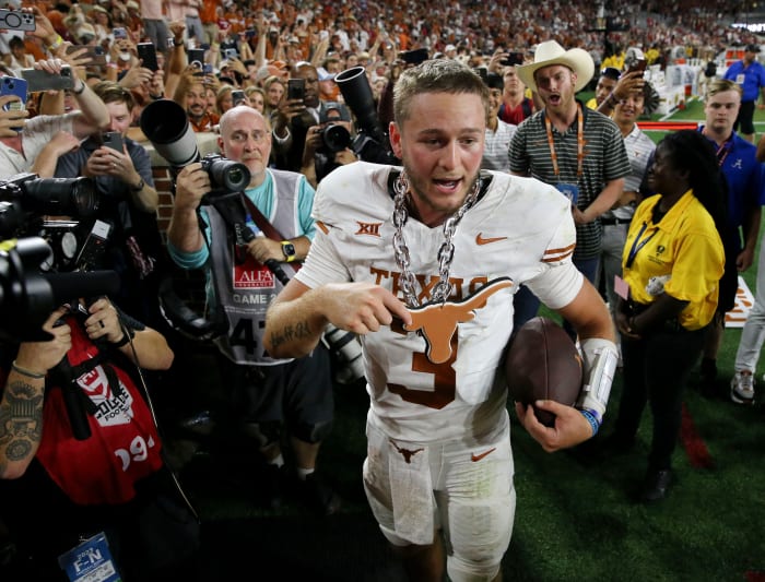 LOOK: Texas Longhorns QB Quinn Ewers Teases New 