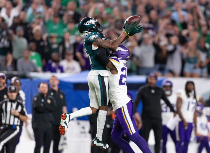 Philadelphia Eagles WR DeVonta Smith Showed Superstar Strides Vs ...