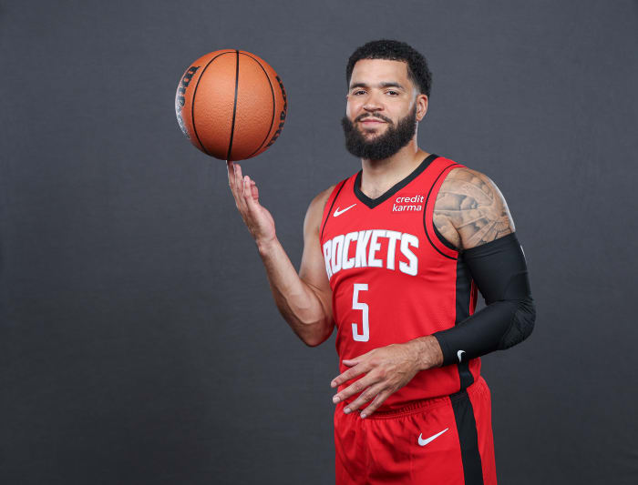 Fred VanVleet Gifts Houston Rockets Teammates Gift Bags With Hidden