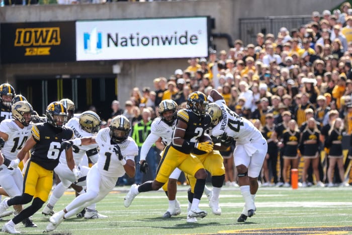 Kaleb Johnson, Defense Spark Hawkeyes - Sports Illustrated Iowa ...