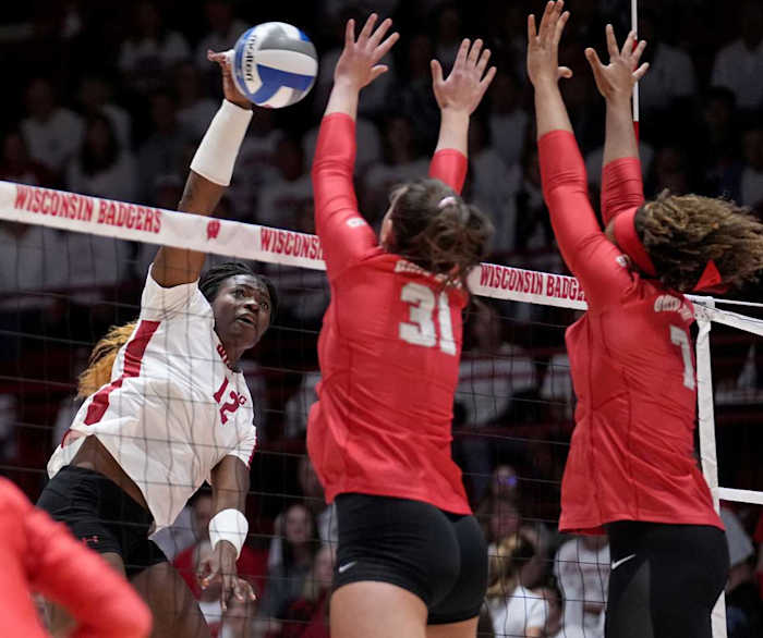 Wisconsin Women's Volleyball Team Records Season-High Service Aces in ...