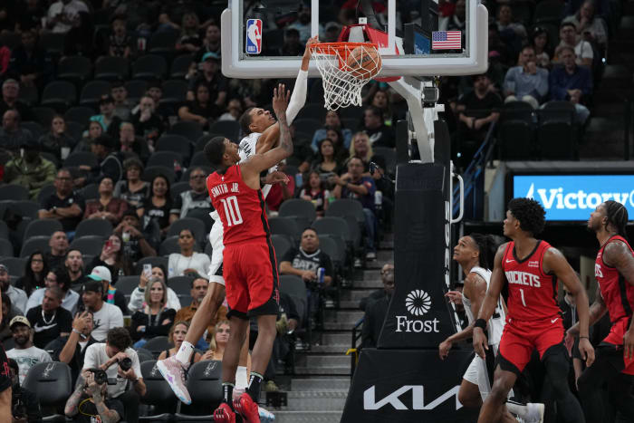 Houston Rockets' Jabari Smith Jr. Receives Small Sample Size Of Victor ...