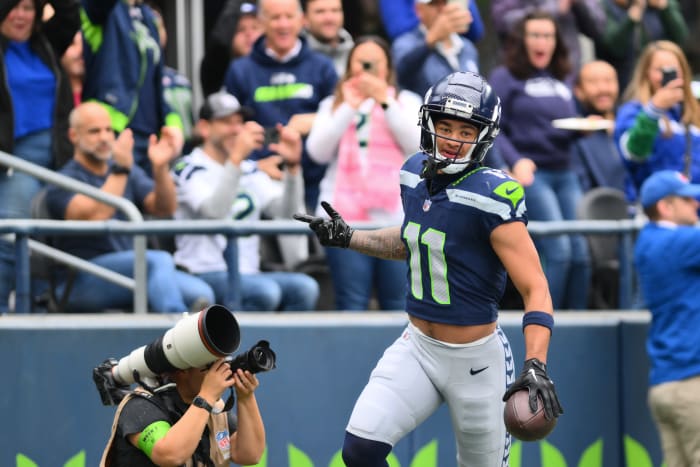 Sloppy Seattle Seahawks Top Arizona Cardinals Thanks To Defense, Rookie ...